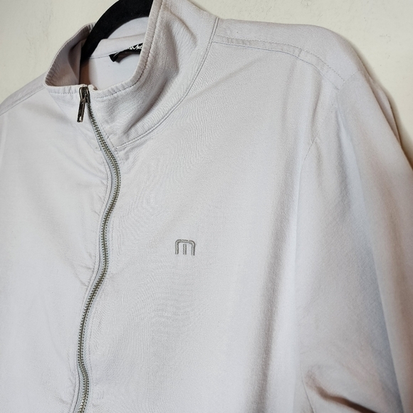 Travis Mathew lightweight zip jacket. - Picture 2 of 14